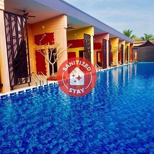 Deluxe Double or Twin Room Pool Access